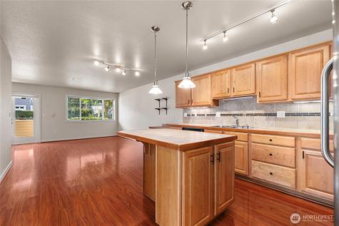 13421 97th Avenue E Puyallup WA 98373