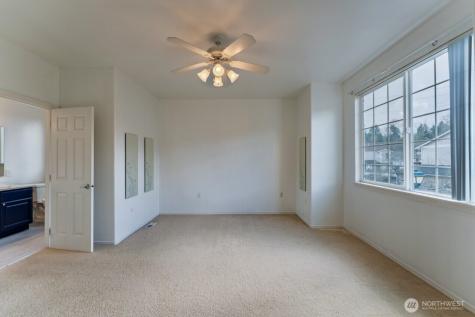 960 Lynnwood Court SE Renton WA 98058