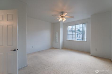 960 Lynnwood Court SE Renton WA 98058