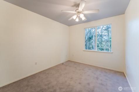 960 Lynnwood Court SE Renton WA 98058