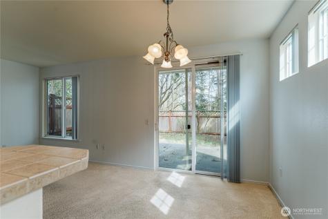 960 Lynnwood Court SE Renton WA 98058
