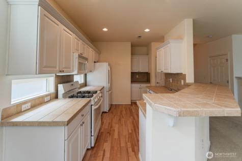 960 Lynnwood Court SE Renton WA 98058