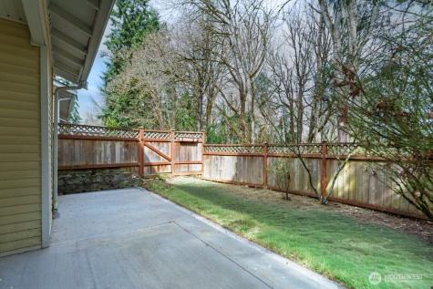 960 Lynnwood Court SE Renton WA 98058