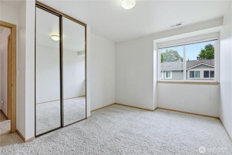 10907 63rd Street E Puyallup WA 98372