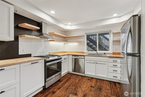 2210 Grade Road Lake Stevens WA 98258