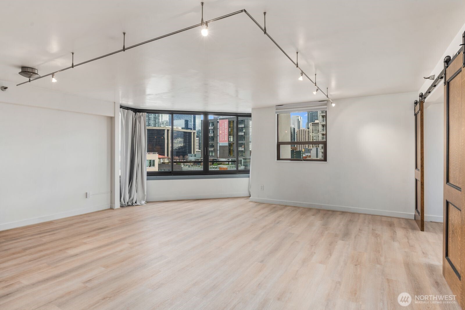 2621 2nd Avenue Seattle WA 98121