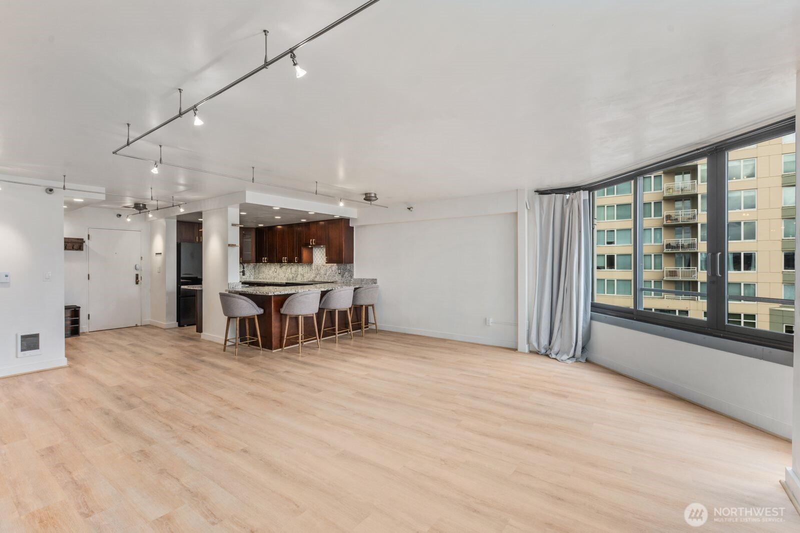 2621 2nd Avenue Seattle WA 98121