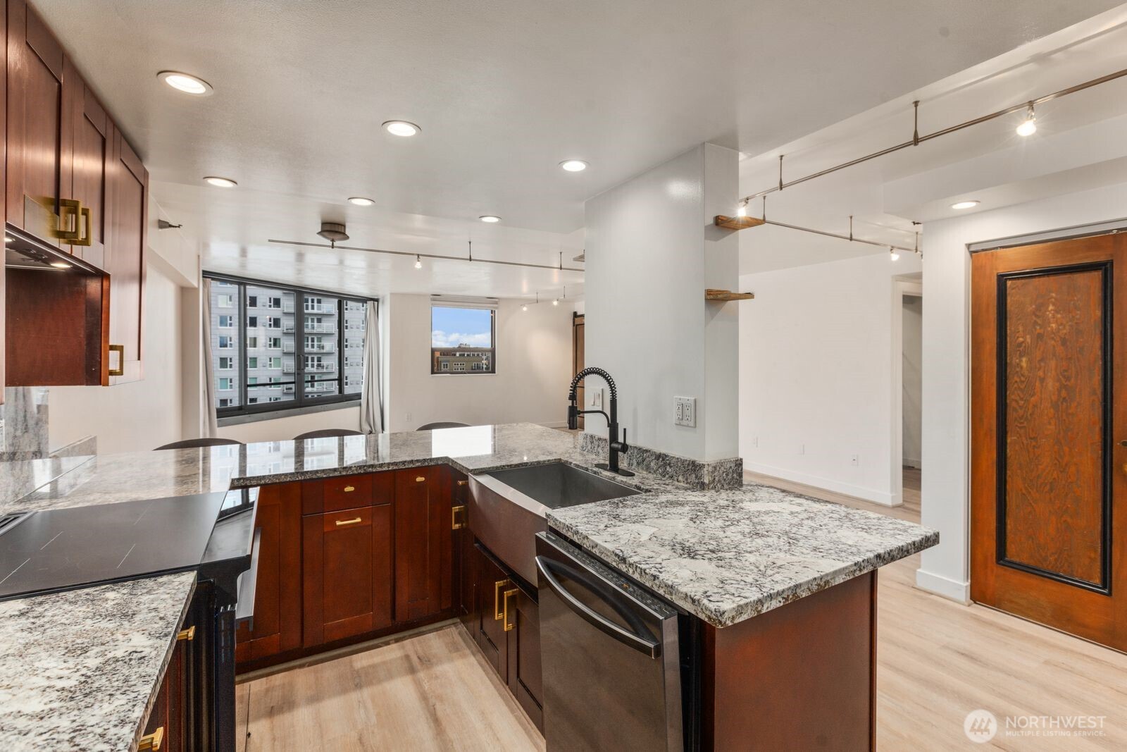 2621 2nd Avenue Seattle WA 98121