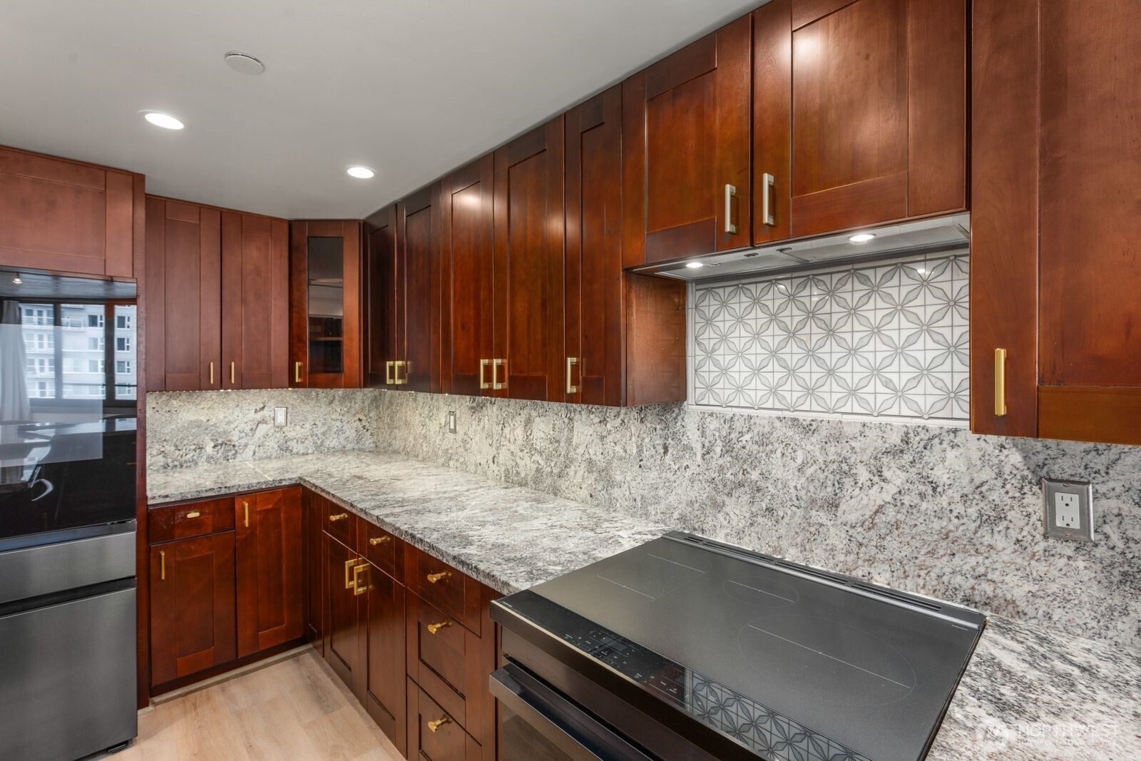 2621 2nd Avenue Seattle WA 98121