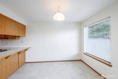 808 13th Street SE Puyallup WA 98372