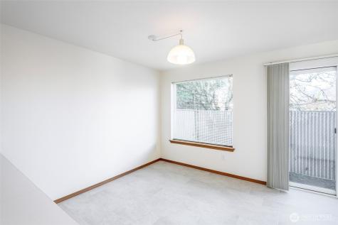 808 13th Street SE Puyallup WA 98372