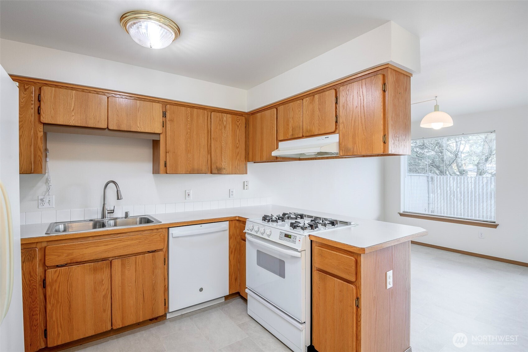 808 13th Street SE Puyallup WA 98372