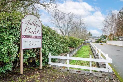 808 13th Street SE Puyallup WA 98372