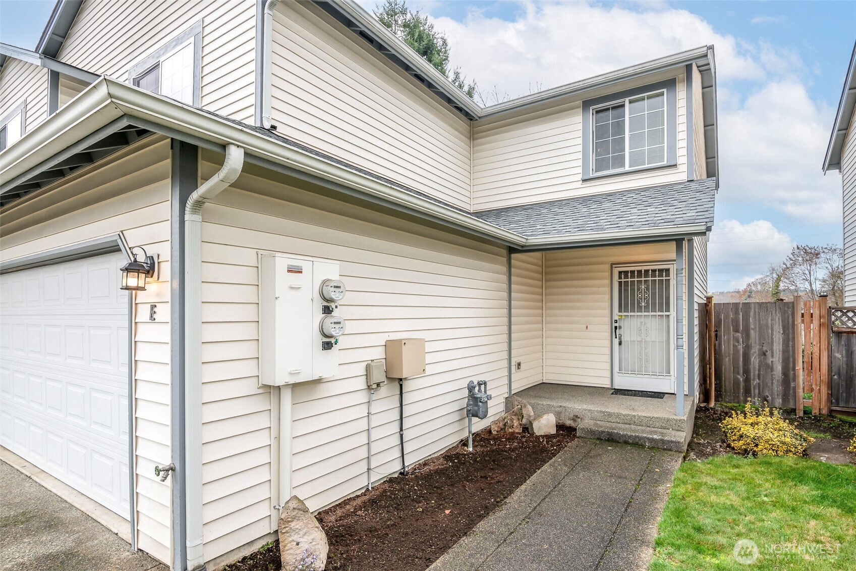 808 13th Street SE Puyallup WA 98372
