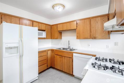 808 13th Street SE Puyallup WA 98372