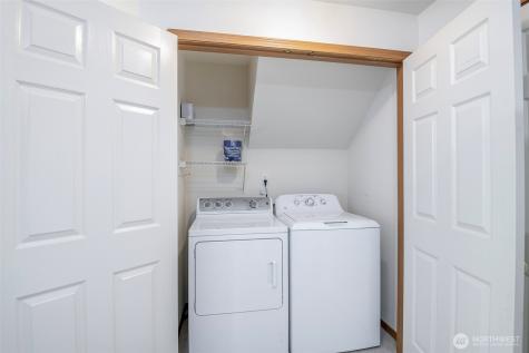 808 13th Street SE Puyallup WA 98372