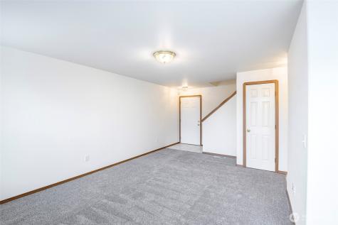 808 13th Street SE Puyallup WA 98372