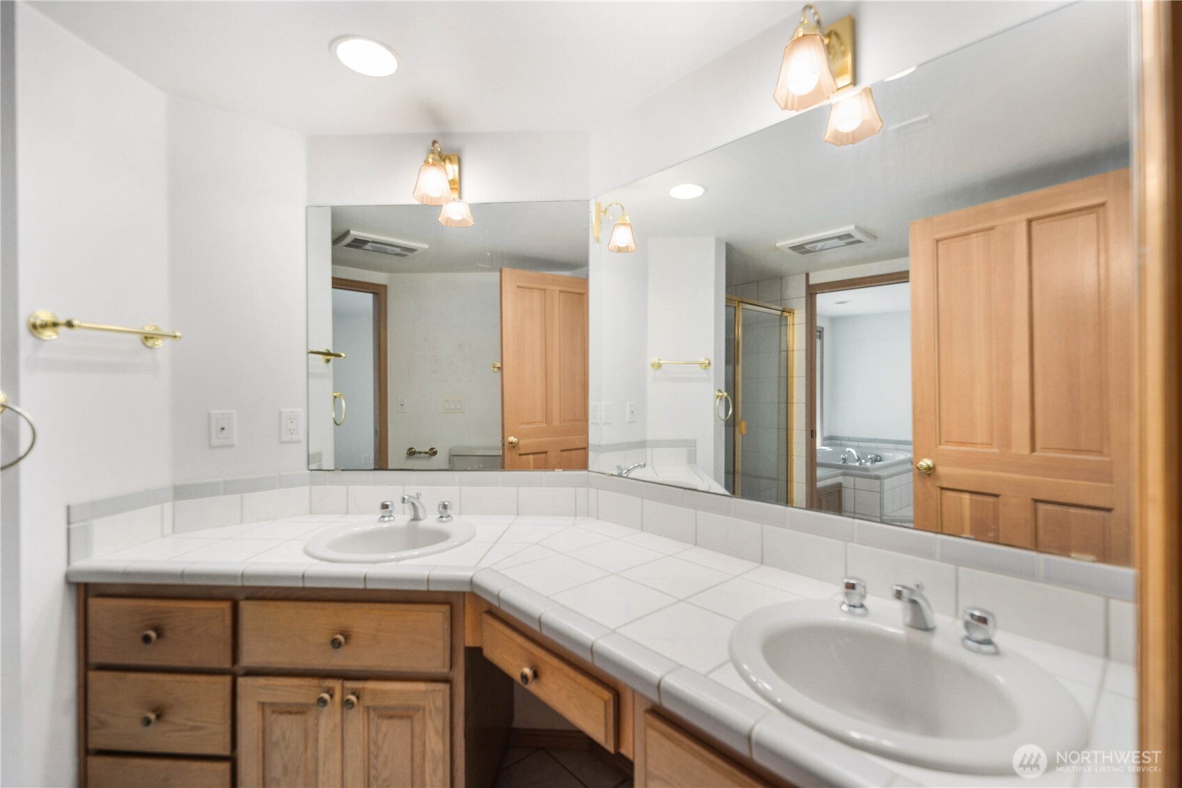 1930 Grand Avenue Everett WA 98201