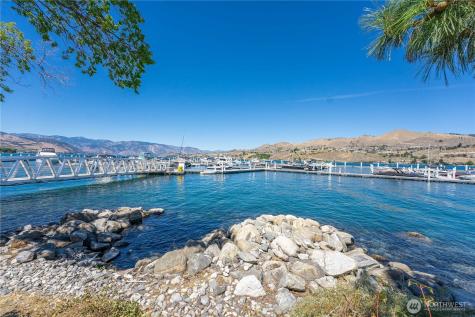 1350 W Woodin Avenue Chelan WA 98816