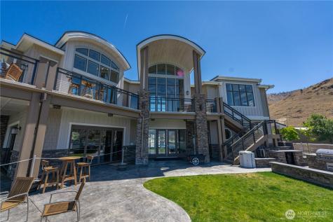 1350 W Woodin Avenue Chelan WA 98816