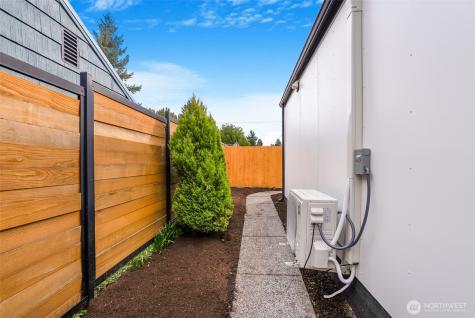 7934 20th Avenue SW Seattle WA 98106