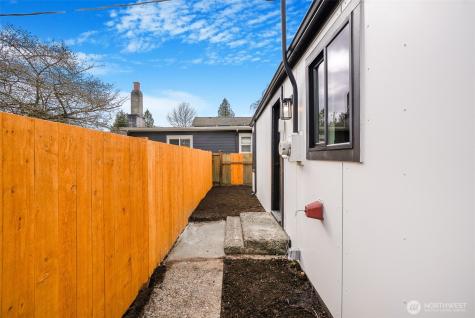 7934 20th Avenue SW Seattle WA 98106