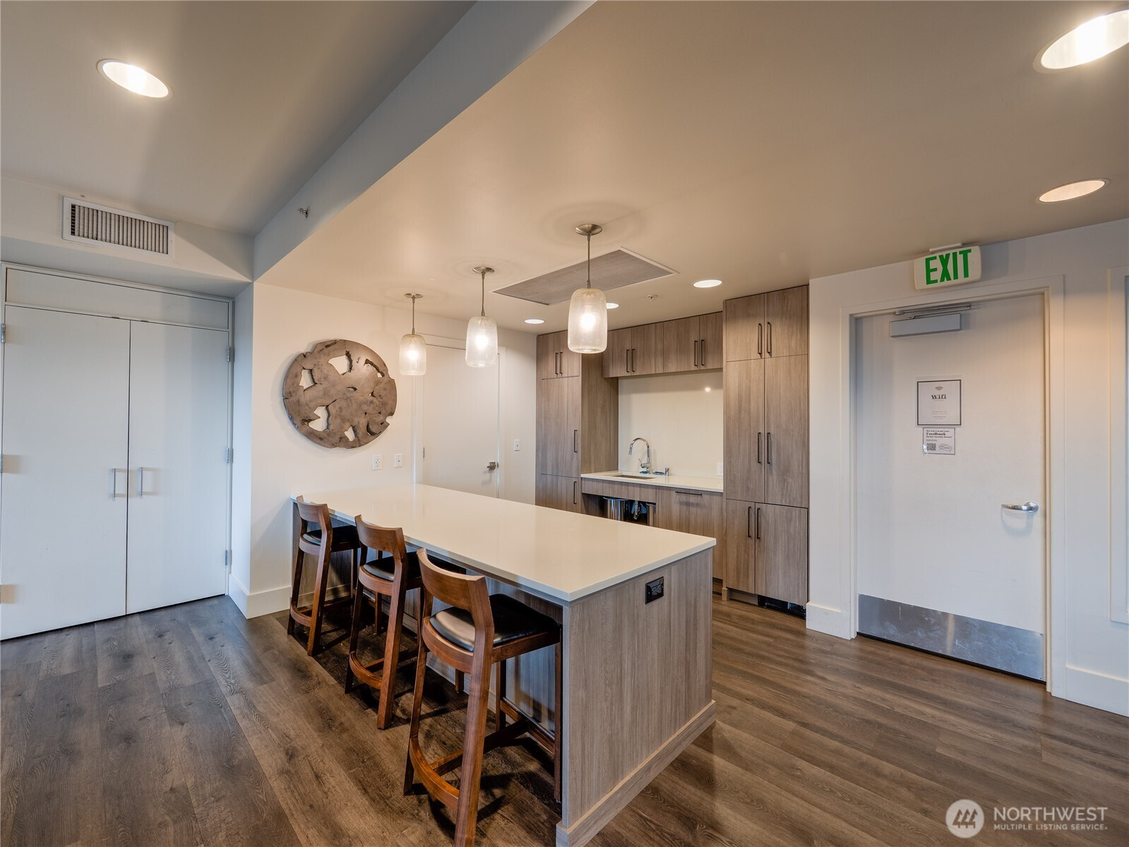 910 Lenora Street Seattle WA 98121