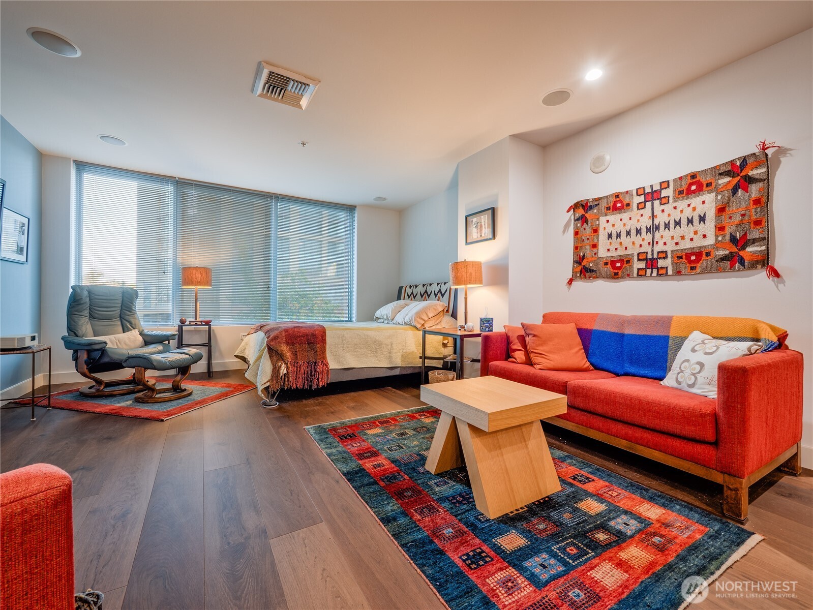 910 Lenora Street Seattle WA 98121