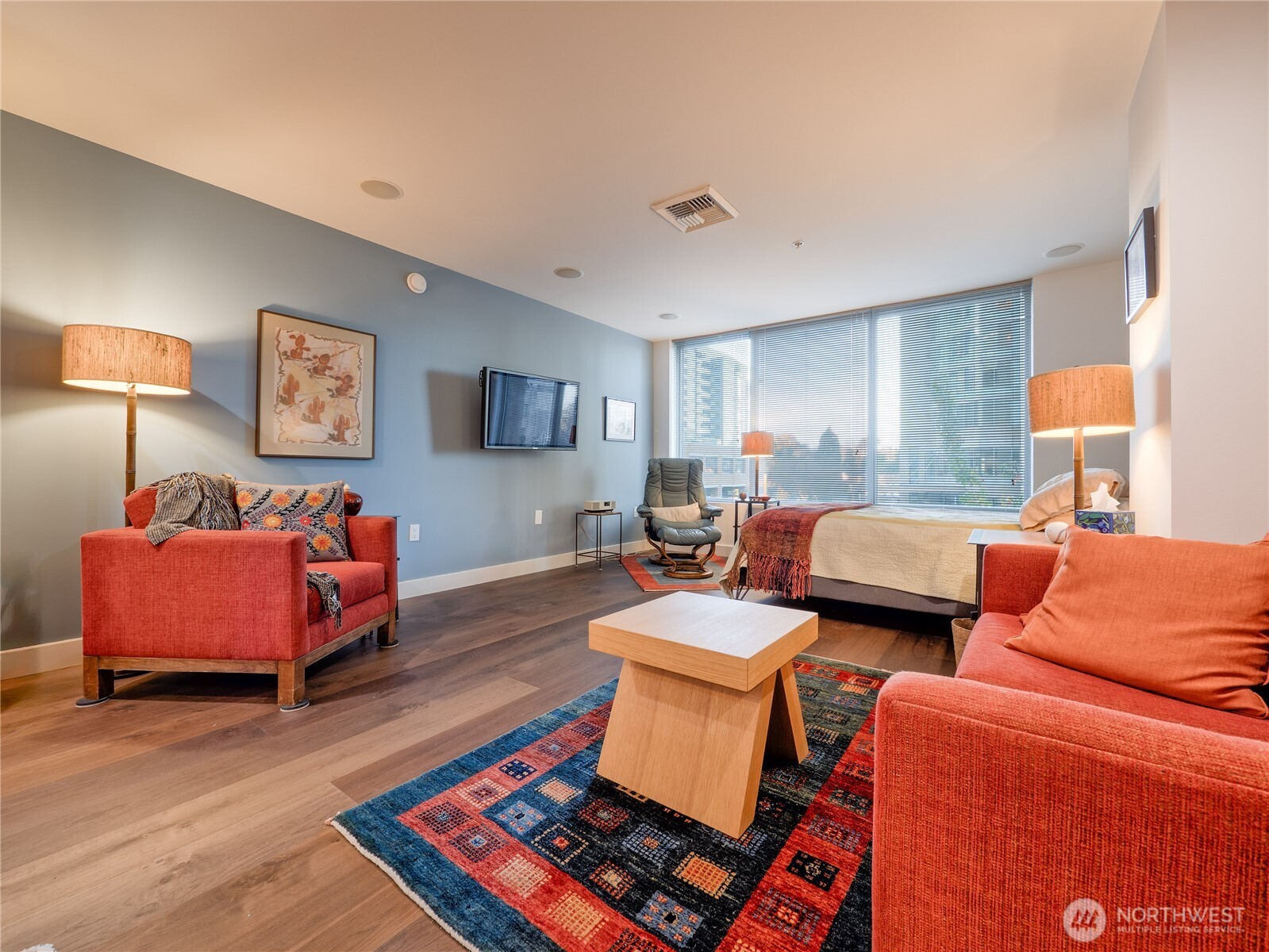 910 Lenora Street Seattle WA 98121