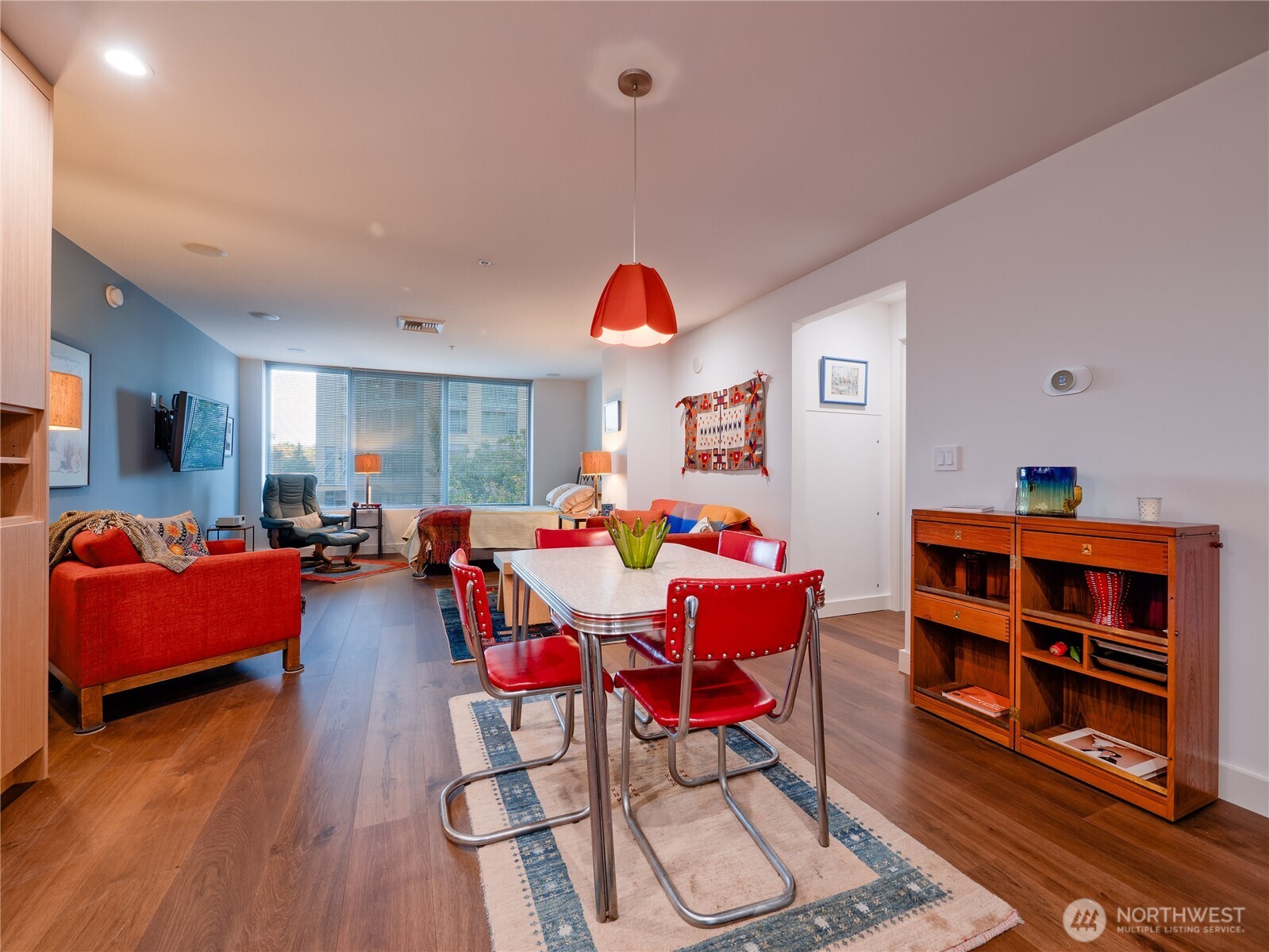 910 Lenora Street Seattle WA 98121