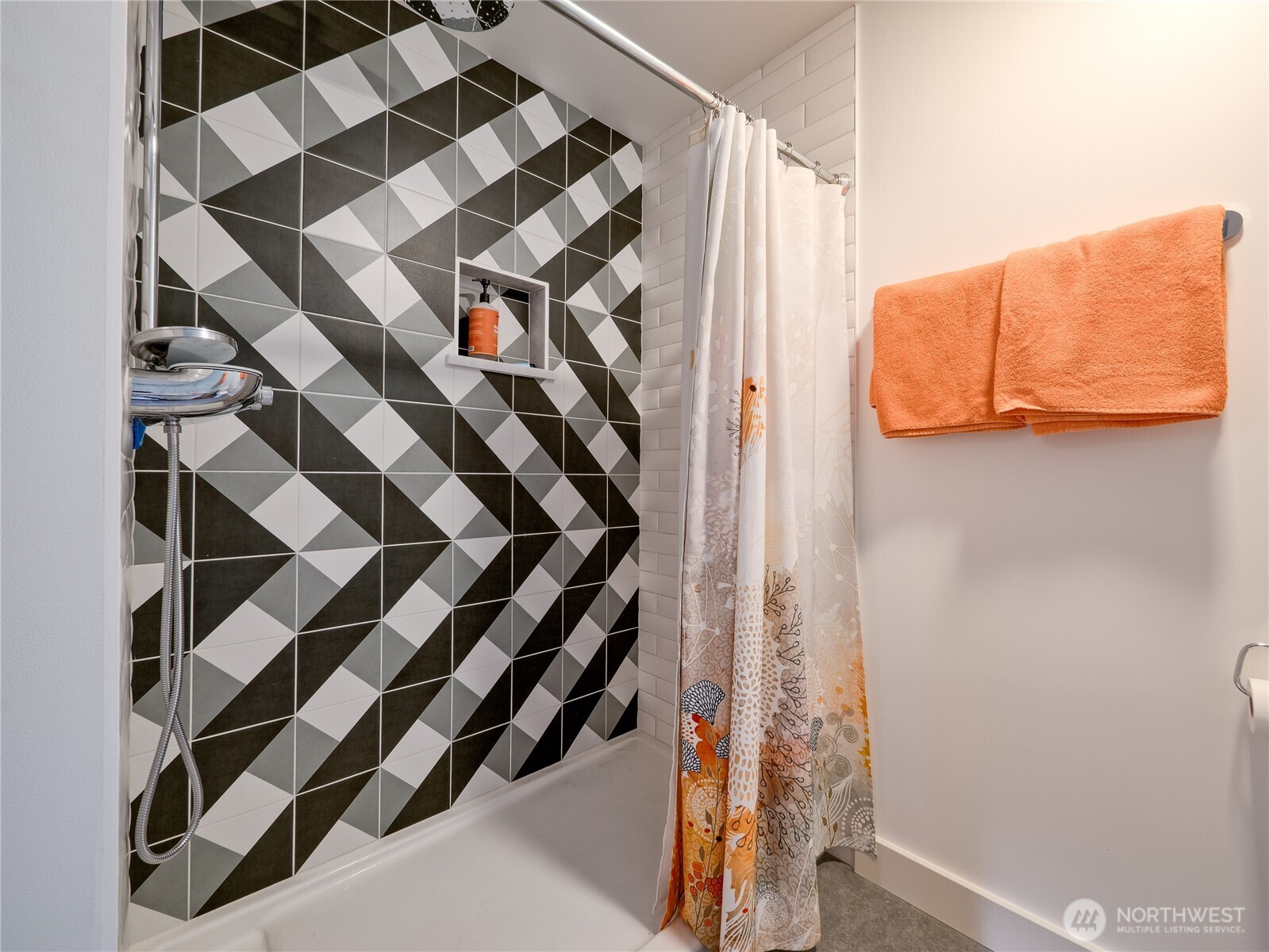 910 Lenora Street Seattle WA 98121