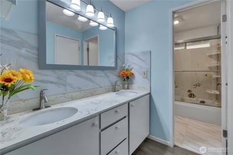 13704 37th Avenue S Tukwila WA 98168