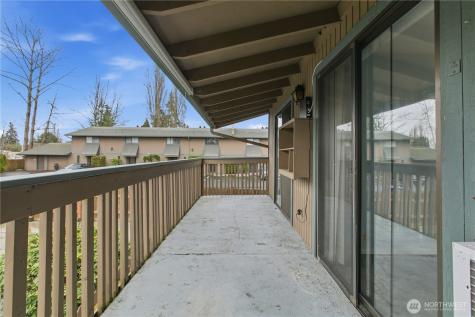 13704 37th Avenue S Tukwila WA 98168