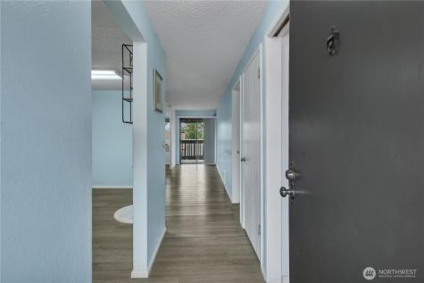 13704 37th Avenue S Tukwila WA 98168