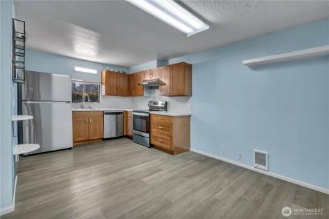 13704 37th Avenue S Tukwila WA 98168