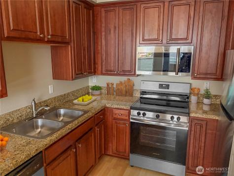 225 Logan Avenue S Renton WA 98057