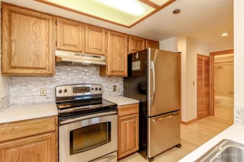 1902 Bridgeport Way Sw University Place WA 98466