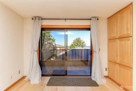 1902 Bridgeport Way Sw University Place WA 98466