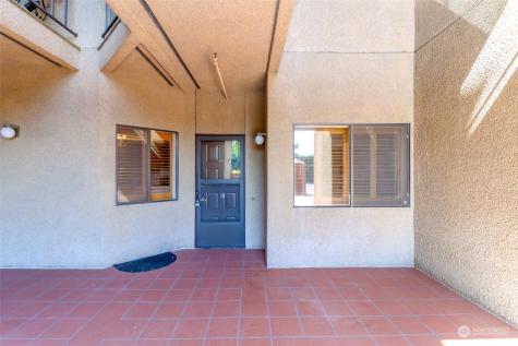 1902 Bridgeport Way Sw University Place WA 98466
