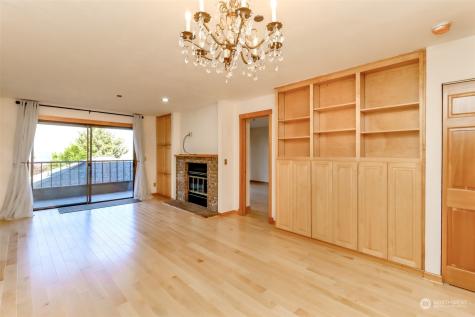 1902 Bridgeport Way Sw University Place WA 98466