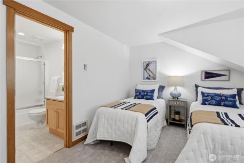 1368 Stonecress Lane NE Bainbridge Island WA 98110