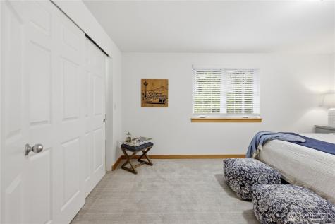 1368 Stonecress Lane NE Bainbridge Island WA 98110