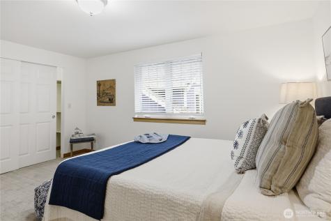 1368 Stonecress Lane NE Bainbridge Island WA 98110