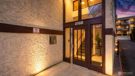 2100 N 106th Seattle WA 98133