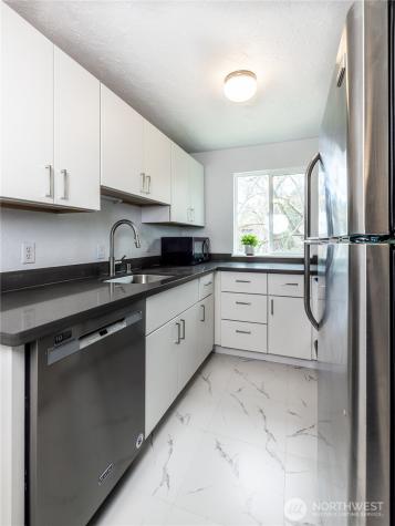 2100 N 106th Seattle WA 98133