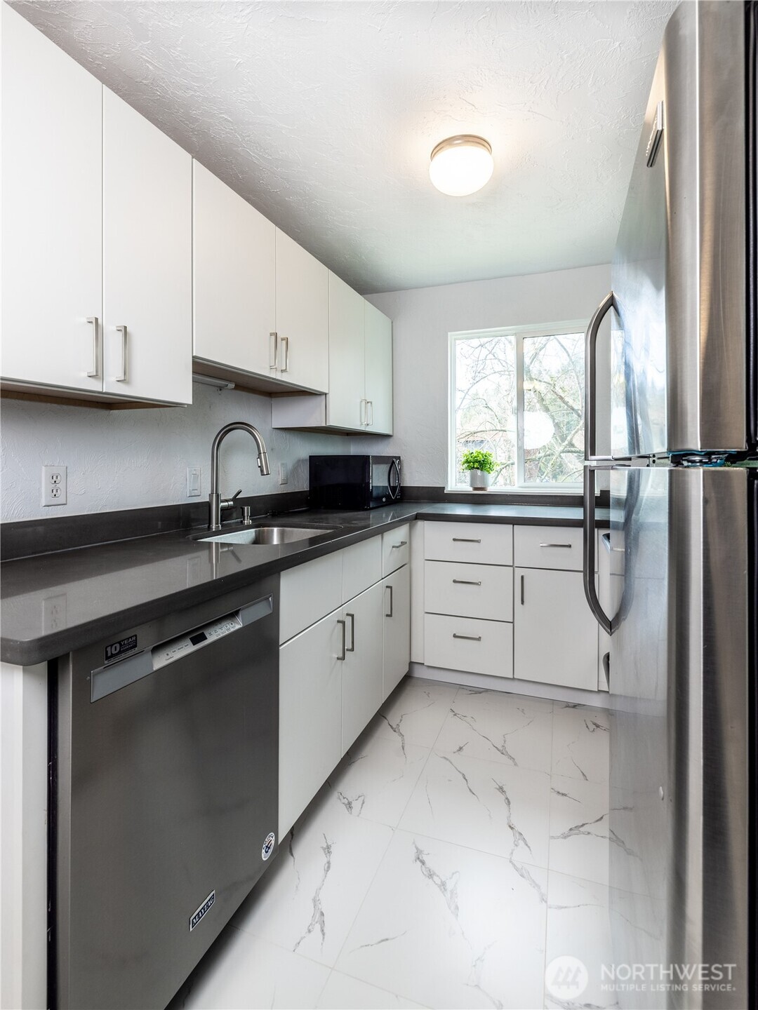 2100 N 106th Seattle WA 98133