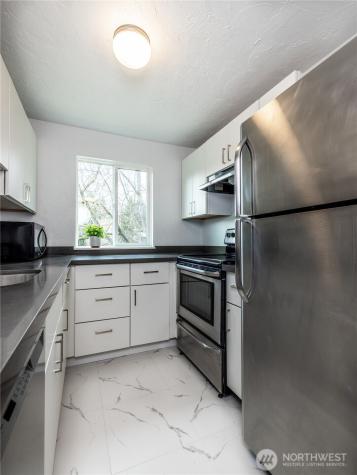 2100 N 106th Seattle WA 98133