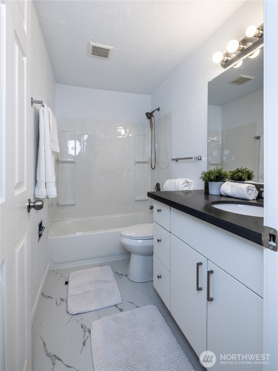 2100 N 106th Seattle WA 98133