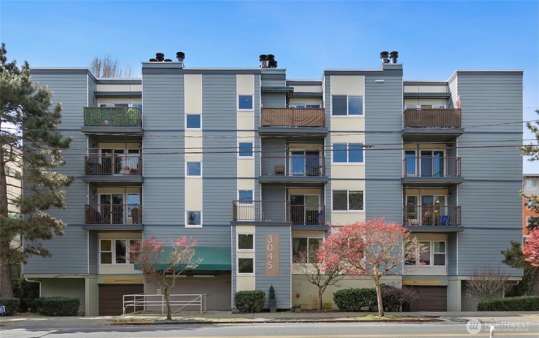 3045 20th Avenue W Seattle WA 98199