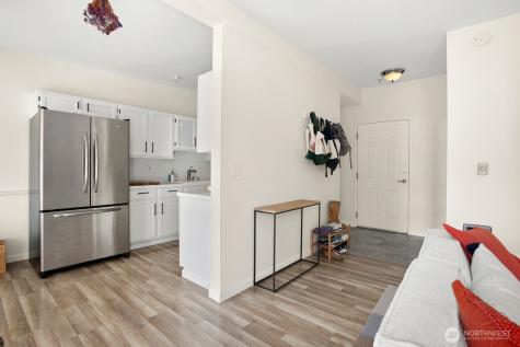2117 N 107th Street Seattle WA 98133